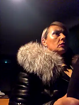 KirraWhite online show from 11-26-25, 04:02