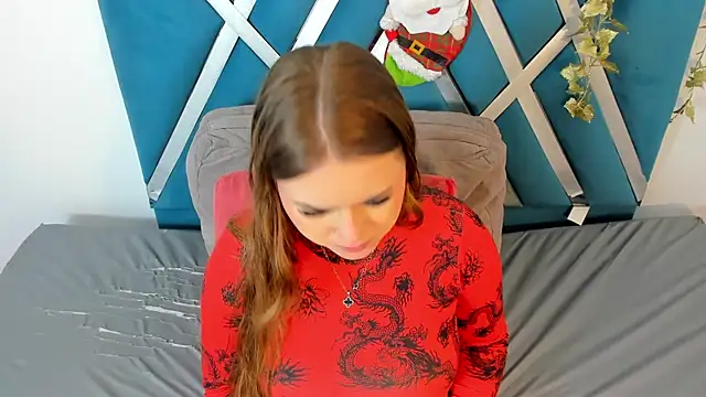 Snapshot of skysaenz chatting on 12-17-25, 01:28 skysaenz online show from 12-17-25, 01:28