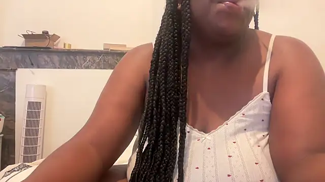 nanaisbackk online show from 10-21-25, 05:19