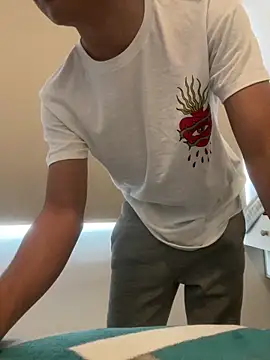 Davomg online show from 02-24-26, 05:33