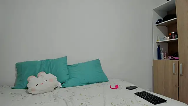 Snapshot of Velira69 chatting on 11-14-25, 06:28 Velira69 online show from 11-14-25, 06:28