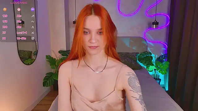 Snapshot of PollyMayer chatting on 06-16-26, 08:55 PollyMayer online show from 06-16-26, 08:55