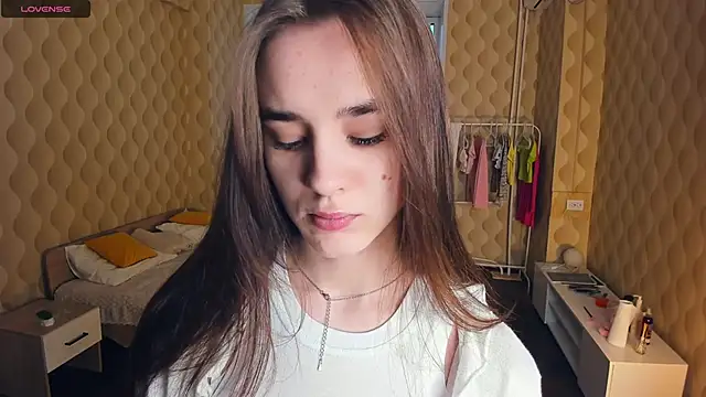 JinnyMcie online show from 12-21-25, 12:12