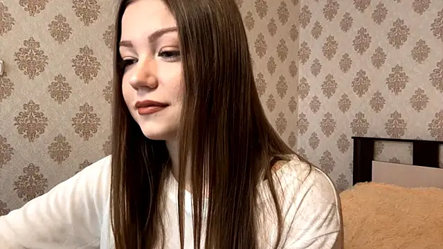 KissMeViolet online show from 10-13-25, 03:39