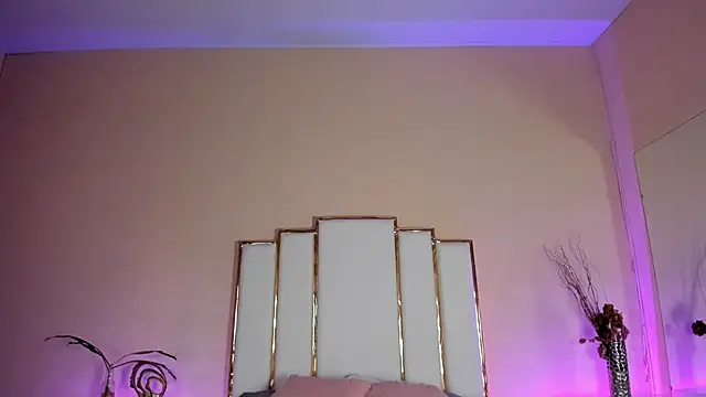 AnnaSwift  online show from 11-08-25, 04:01