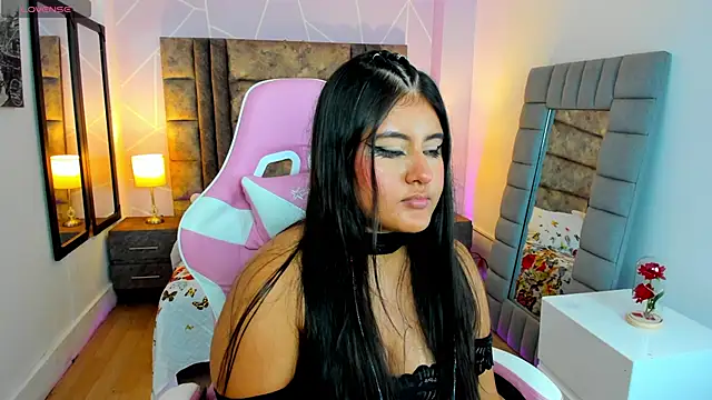 AnnaSwift  online show from 11-25-25, 01:38