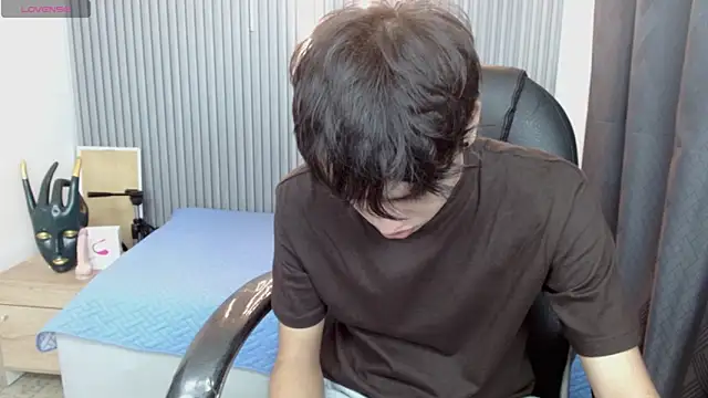 Snapshot of StiwenTwink chatting on 05-20-26, 01:28 StiwenTwink online show from 05-20-26, 01:28