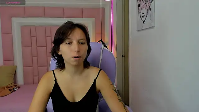 Snapshot of Klaret_Toy chatting on 06-11-26, 07:34 Klaret Toy online show from 06-11-26, 07:34