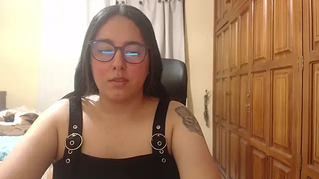 Venus cat  online show from 06-23-26, 01:36