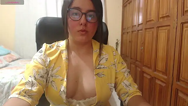 Venus cat  online show from 06-24-26, 10:20