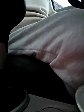 Snapshot of hot-brabo chatting on 10-15-25, 04:40 hot-brabo online show from 10-15-25, 04:40