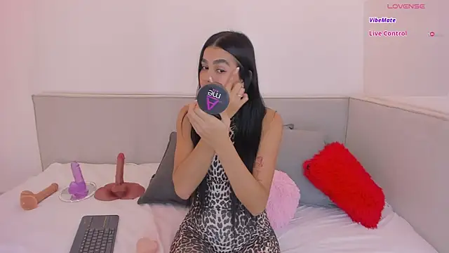 Samara hale online show from 11-01-25, 03:19