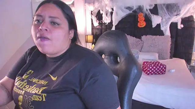 MayaCurvy online show from 11-02-25, 04:15