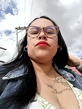 Snapshot of Italia_12 chatting on 11-01-25, 07:38 Italia 12 online show from 11-01-25, 07:38