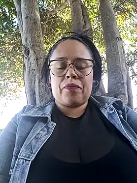 Snapshot of Italia_12 chatting on 11-26-25, 09:05 Italia 12 online show from 11-26-25, 09:05