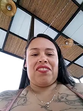 Snapshot of Italia_12 chatting on 11-29-25, 10:46 Italia 12 online show from 11-29-25, 10:46