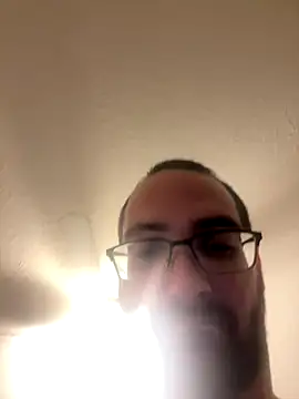 Snapshot of Jwr2316 chatting on 10-15-25, 10:21 Jwr2316 online show from 10-15-25, 10:21
