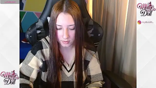 Snapshot of Mysticdoll69_ chatting on 10-02-25, 04:47 Mysticdoll69 online show from 10-02-25, 04:47