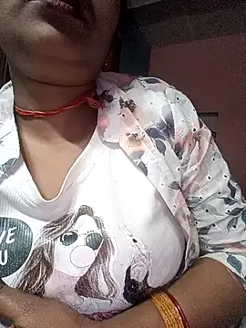 Snapshot of Neelam-baby1 chatting on 02-12-26, 04:24 Neelam-baby1 online show from 02-12-26, 04:24