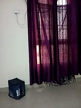 Kitty 18teen online show from 11-24-25, 10:15