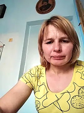 Snapshot of Masha412111 chatting on 05-05-26, 05:21 Masha412111 online show from 05-05-26, 05:21