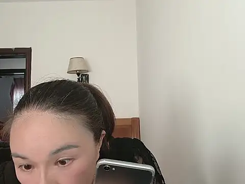 yueliang-166 online show from 10-15-25, 05:51