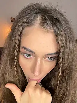 Snapshot of Malasantababy chatting on 10-22-25, 07:19 Malasantababy online show from 10-22-25, 07:19