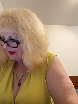 BoloshkaBlonda online show from 10-22-25, 07:57