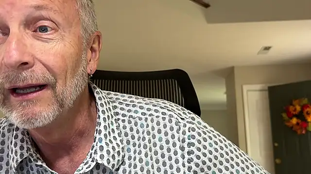 ApolloThrust online show from 10-21-25, 08:20