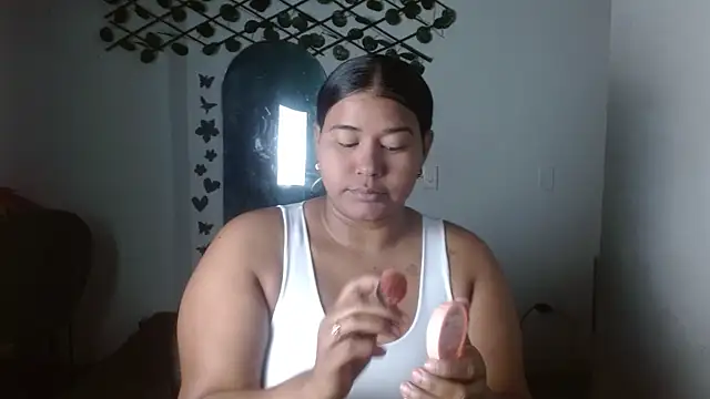 Ebony luna online show from 04-13-26, 01:16