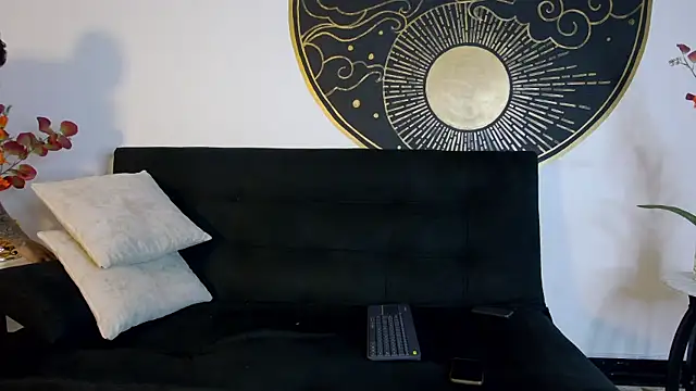 Snapshot of LukeSavagge chatting on 10-05-25, 02:59 LukeSavagge online show from 10-05-25, 02:59