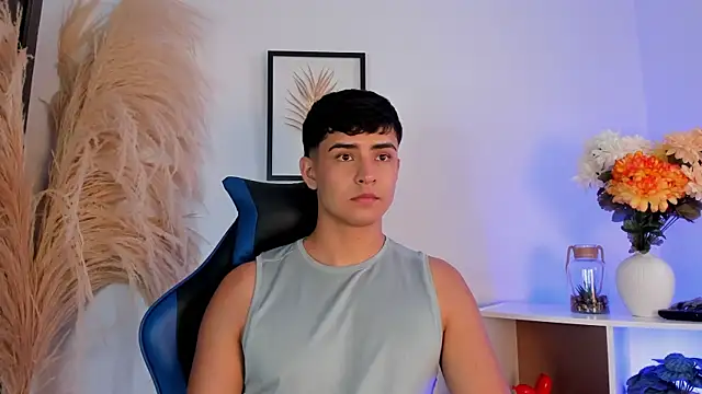 Snapshot of Thiago_Connor21 chatting on 07-14-26, 09:09 Thiago Connor21 online show from 07-14-26, 09:09