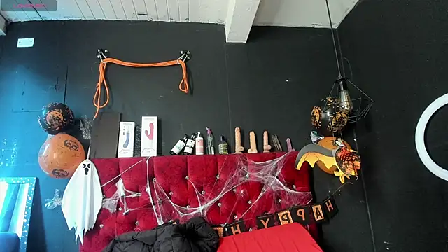 Cony l online show from 10-30-25, 03:57