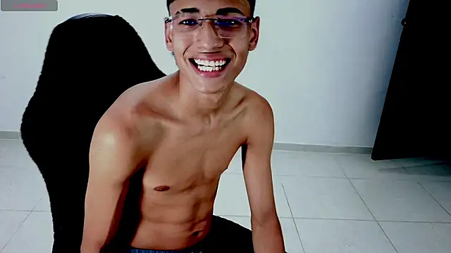 Im david02 online show from 04-11-26, 04:00