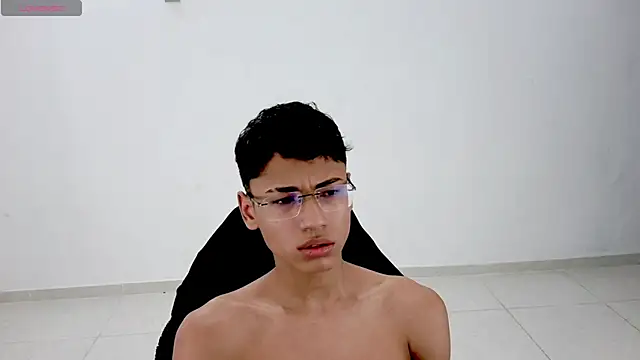 Im david02 online show from 04-18-26, 04:00