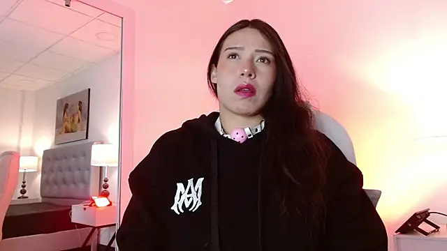 Snapshot of Mariaaam_ chatting on 10-10-25, 11:42 Mariaaam online show from 10-10-25, 11:42