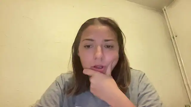 Snapshot of looloopaul chatting on 10-30-25, 01:34 looloopaul online show from 10-30-25, 01:34