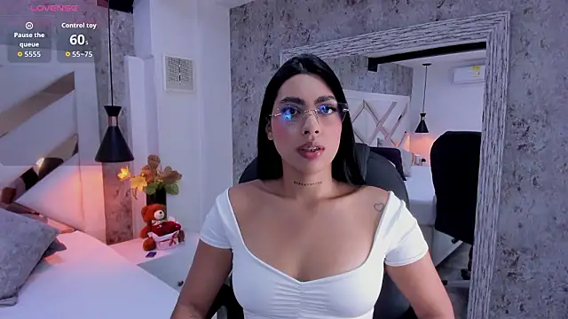 Vanessa Rain  online show from 01-17-26, 06:00