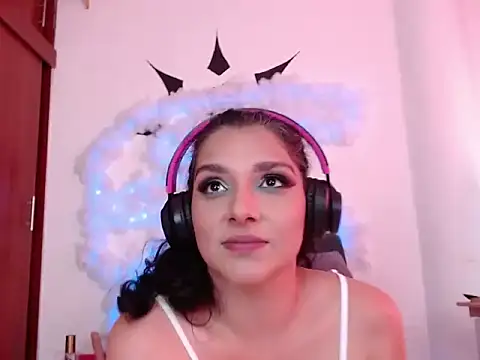josie r online show from 10-10-25, 02:05