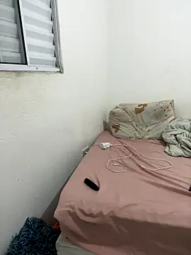 Snapshot of ___Amandinha chatting on 11-18-25, 11:48 Amandinha online show from 11-18-25, 11:48