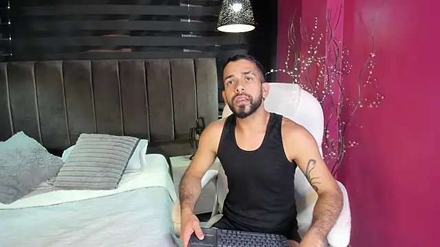 Lobo sex21 online show from 10-14-25, 07:36