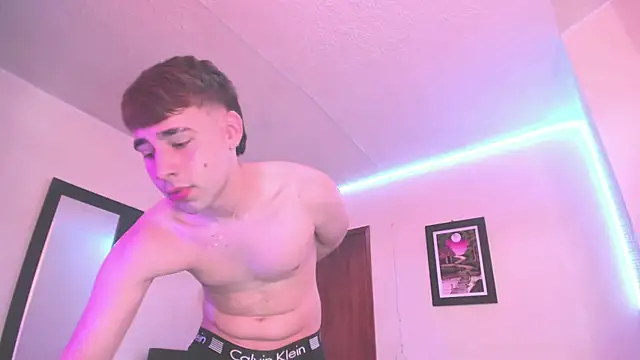 PapiNoha online show from 10-25-25, 03:29