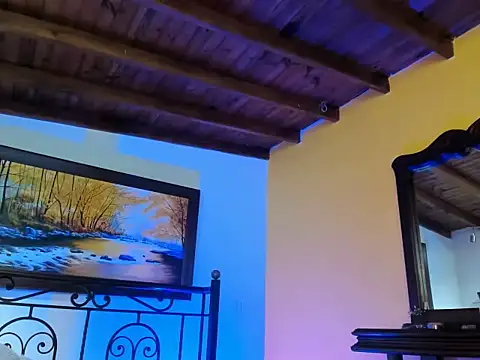 Snapshot of Zulyhenao chatting on 10-12-25, 03:55 Zulyhenao online show from 10-12-25, 03:55