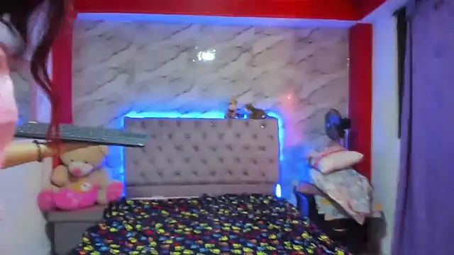 Stefany Andruw online show from 11-07-25, 01:44