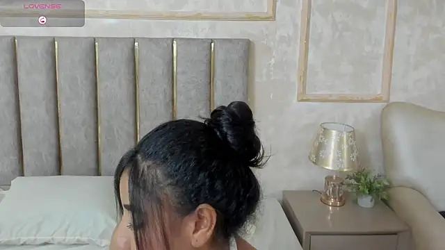 Nahomycarterr online show from 11-28-25, 07:38