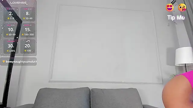 Nahomycarterr online show from 02-11-26, 12:04