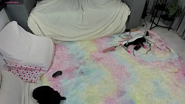 Nahomycarterr online show from 04-21-26, 11:49