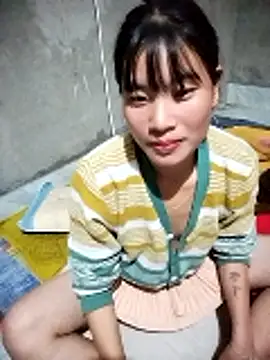 Snapshot of sukanaka99 chatting on 10-28-25, 12:52 sukanaka99 online show from 10-28-25, 12:52