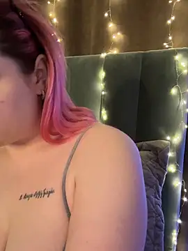 Snapshot of KellyMoors chatting on 02-02-26, 01:59 KellyMoors online show from 02-02-26, 01:59