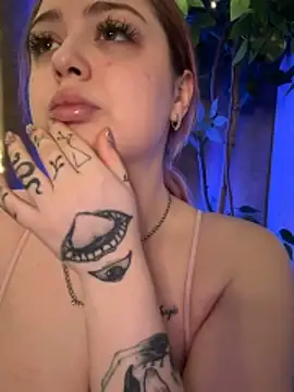 Snapshot of KellyMoors chatting on 03-02-26, 02:03 KellyMoors online show from 03-02-26, 02:03